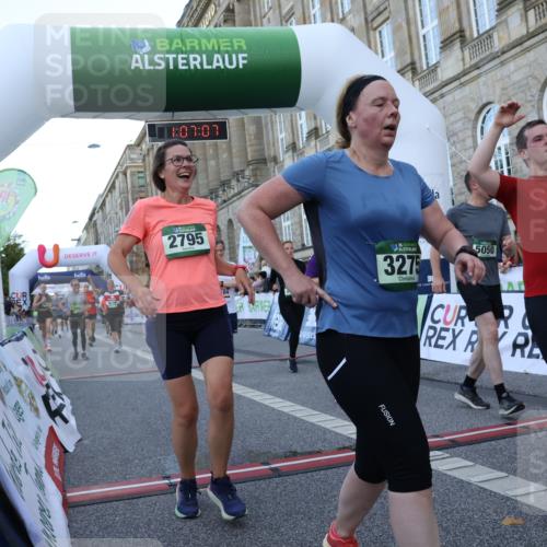 07.09.2025 - BARMER Alsterlauf Strokosch-Dieckow http://msf.ph/oto/8723482 07.09.2025 10:07:05 Ziel 2380, 2467, 2468, 2573, 2574, 2795, 3184, 3275, 3428, 3655, 3691, 3739, 3804, 3810, 3940, 3957, 3958, 4064, 4356, 4502, 5050, 5602, 5759, 5801, 5934, 6036, 6342 meine-sportfotos.de