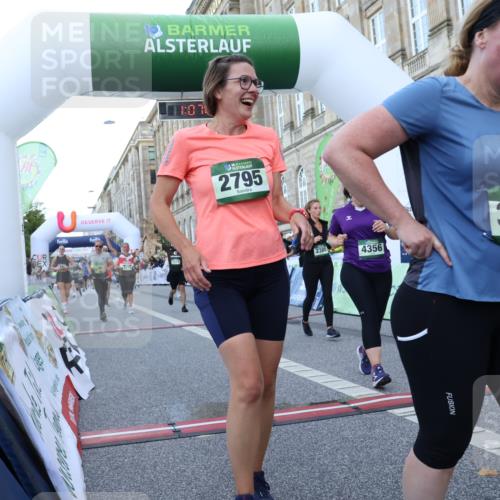 07.09.2025 - BARMER Alsterlauf Strokosch-Dieckow http://msf.ph/oto/8723483 07.09.2025 10:07:06 Ziel 2380, 2467, 2468, 2573, 2574, 2795, 3184, 3275, 3655, 3691, 3739, 3804, 3810, 3940, 3957, 3958, 4356, 4502, 5050, 5602, 5759, 5801, 5934, 6036, 6342, 8304 meine-sportfotos.de