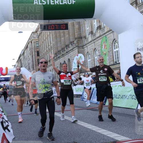 07.09.2025 - BARMER Alsterlauf Strokosch-Dieckow http://msf.ph/oto/8723491 07.09.2025 10:07:08 Ziel 2244, 2380, 2467, 2468, 2573, 2574, 2795, 3184, 3655, 3691, 3739, 3804, 3810, 3940, 3957, 3958, 4356, 4502, 5050, 5510, 5602, 5801, 5934, 6039, 6342, 8304 meine-sportfotos.de