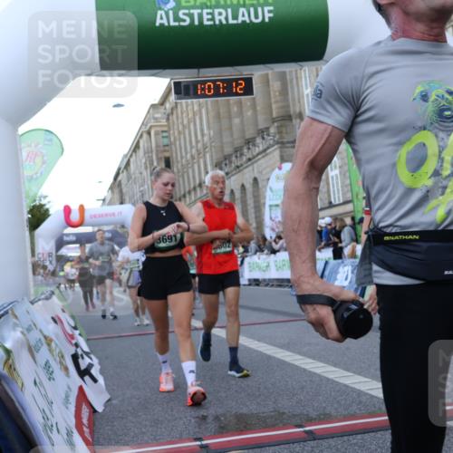 07.09.2025 - BARMER Alsterlauf Strokosch-Dieckow http://msf.ph/oto/8723495 07.09.2025 10:07:10 Ziel 2244, 2380, 2573, 2574, 2668, 3184, 3655, 3691, 3739, 3804, 3810, 3940, 3957, 3958, 4356, 4502, 5510, 5602, 5646, 5801, 5934, 6039, 6342, 8304, 8348 meine-sportfotos.de