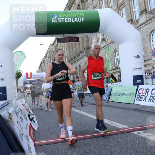 07.09.2025 - BARMER Alsterlauf Strokosch-Dieckow http://msf.ph/oto/8723499 07.09.2025 10:07:11 Ziel 2244, 2573, 2574, 2668, 3655, 3691, 3739, 3804, 3810, 3940, 3957, 3958, 4502, 5510, 5602, 5646, 5801, 5934, 6039, 6342, 8304, 8348 meine-sportfotos.de