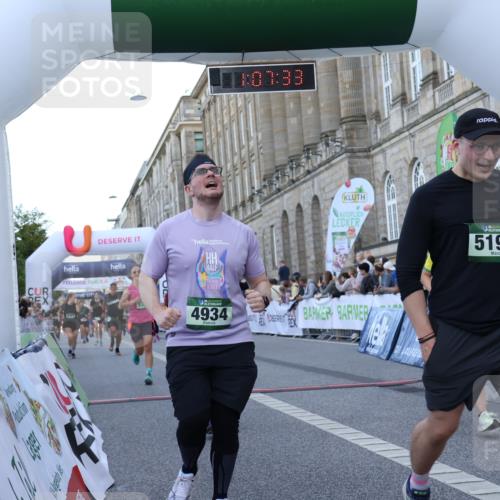 07.09.2025 - BARMER Alsterlauf Strokosch-Dieckow http://msf.ph/oto/8723541 07.09.2025 10:07:31 Ziel 2767, 2994, 3807, 3998, 4089, 4090, 4153, 4466, 4503, 4934, 5198, 5200, 5333, 5361, 5364, 5365, 6057, 6063, 6268, 6278, 8157 meine-sportfotos.de