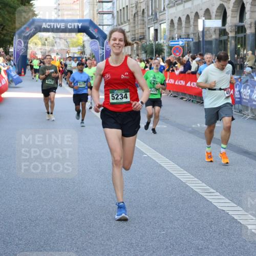 07.09.2025 - BARMER Alsterlauf Strokosch-Dieckow http://msf.ph/oto/8723566 07.09.2025 09:51:42 Ziel 2010, 2040, 2174, 2398, 2508, 2545, 2549, 2776, 3029, 3068, 3069, 3071, 3099, 3363, 3823, 3981, 4015, 4103, 4271, 4453, 4514, 4613, 4746, 4795, 5311, 5420, 5575, 5619, 5648, 6142, 6254, 6288, 8290, 8305, 8425 meine-sportfotos.de