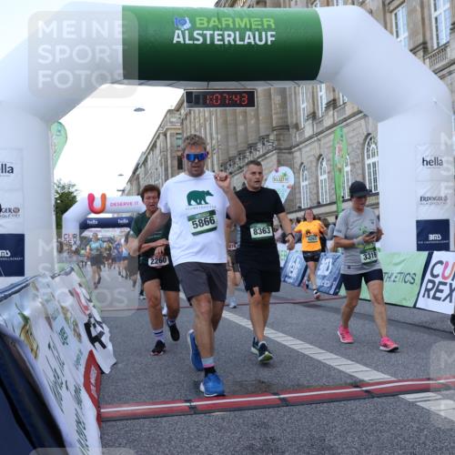 07.09.2025 - BARMER Alsterlauf Strokosch-Dieckow http://msf.ph/oto/8723567 07.09.2025 10:07:41 Ziel 2260, 2263, 2767, 2806, 2959, 3108, 3109, 3274, 3319, 3343, 3576, 3878, 4061, 4153, 4263, 4409, 4710, 4715, 4736, 4859, 4957, 5060, 5113, 5292, 6063, 8205, 8363 meine-sportfotos.de