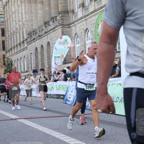 07.09.2025 - BARMER Alsterlauf Strokosch-Dieckow http://msf.ph/oto/8723607 07.09.2025 10:08:02 Ziel 2109, 2110, 2233, 2353, 2662, 2755, 2893, 2939, 2965, 3265, 3864, 3976, 4110, 4860, 5173, 5315, 5399, 5524, 5593, 5854, 5939, 6140, 6141, 8282 meine-sportfotos.de
