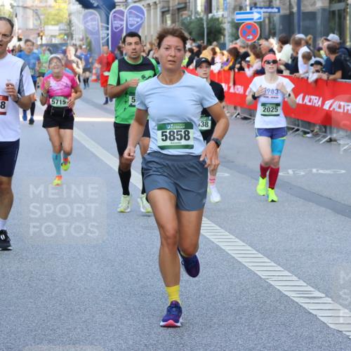 07.09.2025 - BARMER Alsterlauf Strokosch-Dieckow http://msf.ph/oto/8723609 07.09.2025 09:51:31 Ziel 2165, 2174, 2242, 2451, 2545, 2823, 2879, 3071, 3099, 3363, 3556, 3601, 3750, 3823, 3981, 4271, 4420, 4613, 4795, 4979, 5326, 5643, 5853, 5884, 5886, 5940, 5969, 6142, 6254 meine-sportfotos.de