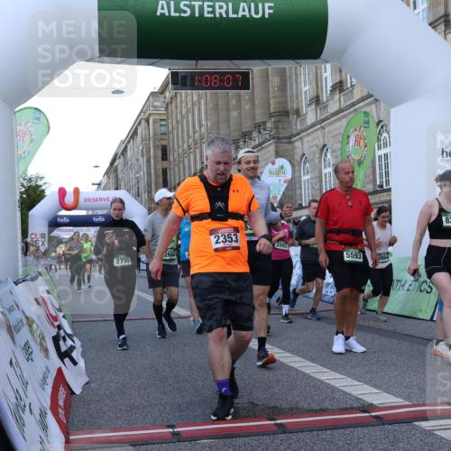 07.09.2025 - BARMER Alsterlauf Strokosch-Dieckow http://msf.ph/oto/8723616 07.09.2025 10:08:05 Ziel 2233, 2353, 2372, 2662, 2755, 2893, 2965, 3063, 3265, 3864, 3976, 4110, 4860, 5173, 5212, 5315, 5399, 5402, 5524, 5593, 5854, 5939, 6140, 6141, 8282 meine-sportfotos.de