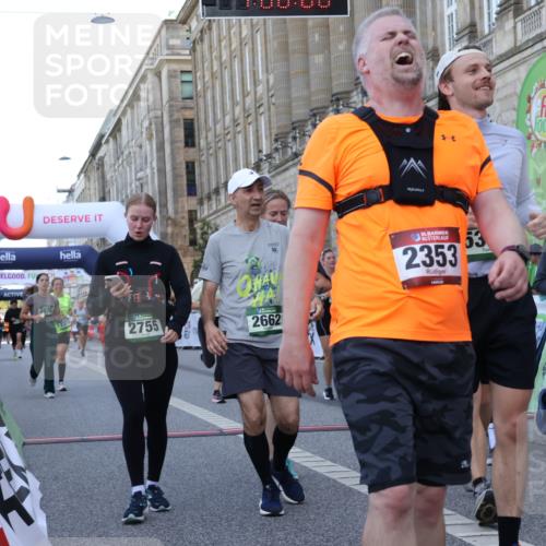 07.09.2025 - BARMER Alsterlauf Strokosch-Dieckow http://msf.ph/oto/8723617 07.09.2025 10:08:06 Ziel 2233, 2353, 2372, 2662, 2755, 2893, 2962, 2965, 3063, 3265, 3864, 3976, 4110, 4860, 5173, 5212, 5315, 5399, 5402, 5524, 5593, 5854, 5939, 6140, 6141, 8282 meine-sportfotos.de