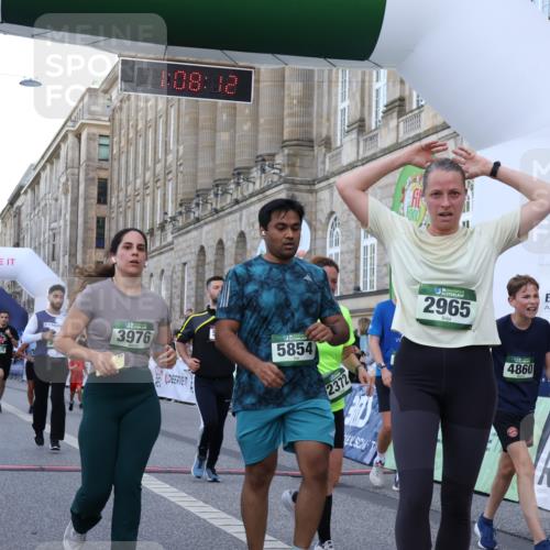 07.09.2025 - BARMER Alsterlauf Strokosch-Dieckow http://msf.ph/oto/8723623 07.09.2025 10:08:11 Ziel 2372, 2893, 2962, 2965, 3063, 3837, 3976, 4110, 4771, 4860, 5173, 5212, 5315, 5402, 5475, 5854, 5935, 5939, 6140, 6141, 6219, 6343 meine-sportfotos.de