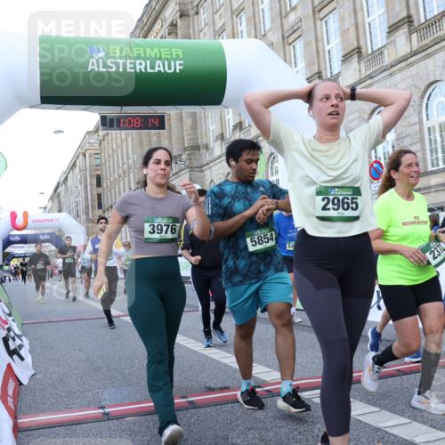 07.09.2025 - BARMER Alsterlauf Strokosch-Dieckow http://msf.ph/oto/8723626 07.09.2025 10:08:12 Ziel 2315, 2372, 2962, 2965, 3063, 3837, 3976, 4771, 4860, 5212, 5315, 5402, 5475, 5854, 5935, 6140, 6141, 6146, 6219, 6343 meine-sportfotos.de