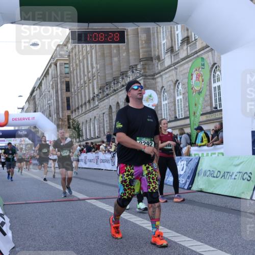 07.09.2025 - BARMER Alsterlauf Strokosch-Dieckow http://msf.ph/oto/8723657 07.09.2025 10:08:26 Ziel 2292, 2465, 3134, 3244, 3473, 3740, 3797, 3844, 4256, 4610, 5190, 5520, 6100, 8345 meine-sportfotos.de