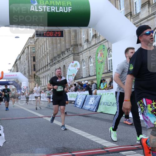 07.09.2025 - BARMER Alsterlauf Strokosch-Dieckow http://msf.ph/oto/8723660 07.09.2025 10:08:27 Ziel 2292, 2465, 3134, 3244, 3473, 3740, 3797, 3844, 4256, 5190, 5520, 6100, 6167, 8345 meine-sportfotos.de