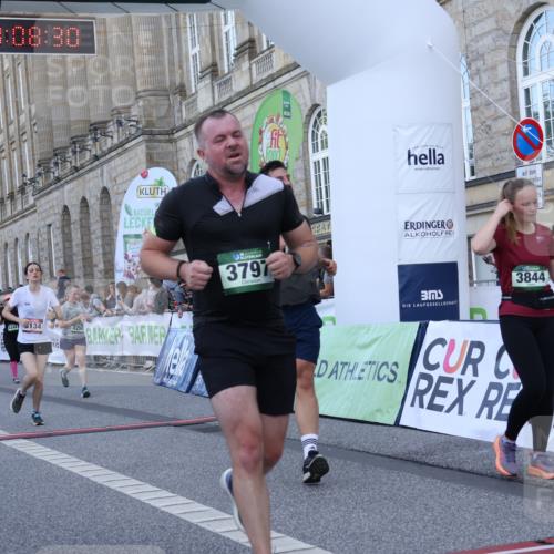 07.09.2025 - BARMER Alsterlauf Strokosch-Dieckow http://msf.ph/oto/8723661 07.09.2025 10:08:28 Ziel 2292, 2465, 3134, 3244, 3473, 3740, 3797, 3844, 4256, 5190, 5520, 6100, 6167, 8345 meine-sportfotos.de