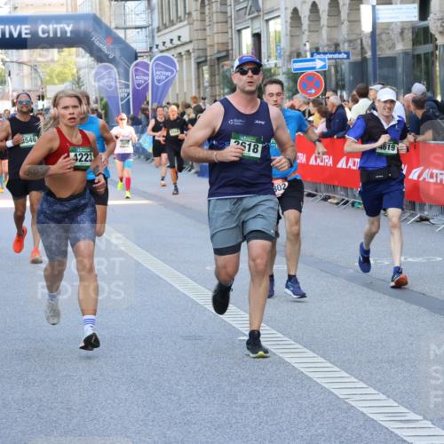 07.09.2025 - BARMER Alsterlauf Strokosch-Dieckow http://msf.ph/oto/8723676 07.09.2025 09:51:23 Ziel 2165, 2242, 2451, 2681, 2823, 2879, 3099, 3247, 3556, 3601, 3750, 4157, 4420, 4795, 4979, 5063, 5125, 5234, 5326, 5376, 5643, 5807, 5853, 5884, 5886, 5940, 5969, 6254, 8075, 8200, 8477 meine-sportfotos.de