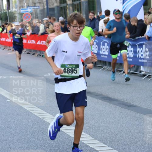 07.09.2025 - BARMER Alsterlauf Strokosch-Dieckow http://msf.ph/oto/8723681 07.09.2025 09:51:21 Ziel 2165, 2242, 2451, 2681, 2823, 2879, 3247, 3556, 3601, 3750, 4157, 4420, 4979, 5063, 5125, 5234, 5326, 5376, 5643, 5807, 5853, 5884, 5886, 5940, 5969, 8075, 8200, 8477 meine-sportfotos.de