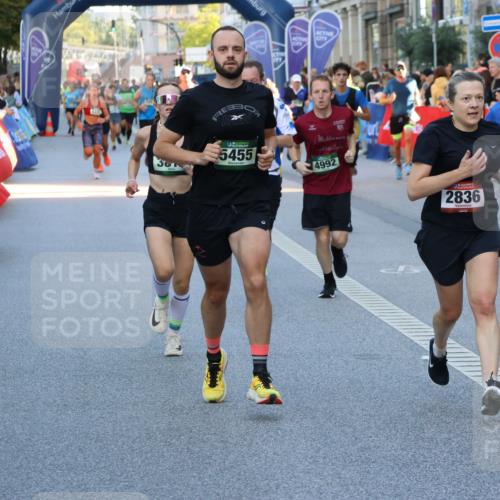 07.09.2025 - BARMER Alsterlauf Strokosch-Dieckow http://msf.ph/oto/8723725 07.09.2025 09:51:15 Ziel 2165, 2416, 2681, 2879, 3247, 3538, 3556, 4157, 4173, 4420, 5063, 5125, 5179, 5234, 5376, 5710, 5715, 5807, 8075, 8200, 8292, 8477 meine-sportfotos.de
