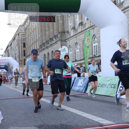 07.09.2025 - BARMER Alsterlauf Strokosch-Dieckow http://msf.ph/oto/8723745 07.09.2025 10:09:06 Ziel 2161, 2648, 2654, 2828, 3285, 3408, 4217, 4778, 5244, 5251, 5287, 5651, 6109, 6179, 8187, 8237 meine-sportfotos.de