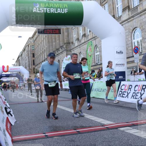 07.09.2025 - BARMER Alsterlauf Strokosch-Dieckow http://msf.ph/oto/8723746 07.09.2025 10:09:06 Ziel 2161, 2648, 2654, 2828, 3285, 3408, 4217, 4778, 5244, 5251, 5287, 5651, 6109, 6179, 8187, 8237 meine-sportfotos.de