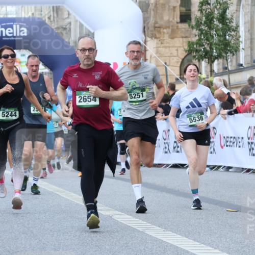 07.09.2025 - BARMER Alsterlauf Strokosch-Dieckow http://msf.ph/oto/8723754 07.09.2025 10:09:11 Ziel 2161, 2591, 2648, 2654, 5244, 5251, 5272, 5536, 5651, 5746, 8187, 8237 meine-sportfotos.de