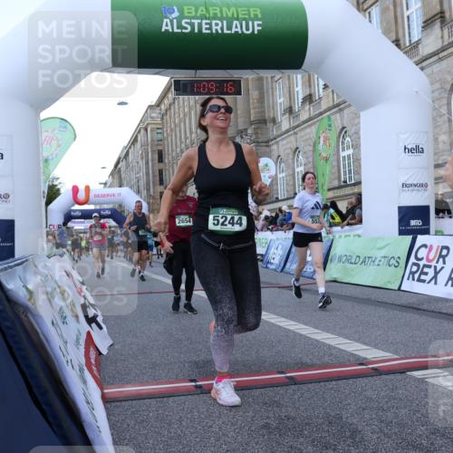 07.09.2025 - BARMER Alsterlauf Strokosch-Dieckow http://msf.ph/oto/8723762 07.09.2025 10:09:14 Ziel 2479, 2480, 2591, 2654, 2657, 3130, 3202, 3203, 3784, 3883, 5244, 5251, 5272, 5369, 5536, 5601, 5651, 5746, 8187 meine-sportfotos.de