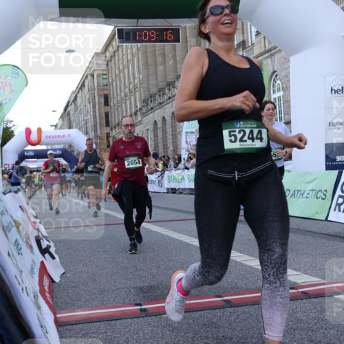 07.09.2025 - BARMER Alsterlauf Strokosch-Dieckow http://msf.ph/oto/8723764 07.09.2025 10:09:15 Ziel 2479, 2480, 2591, 2654, 2657, 3130, 3202, 3203, 3224, 3784, 3883, 3900, 5244, 5251, 5272, 5369, 5536, 5600, 5601, 5651, 5746 meine-sportfotos.de