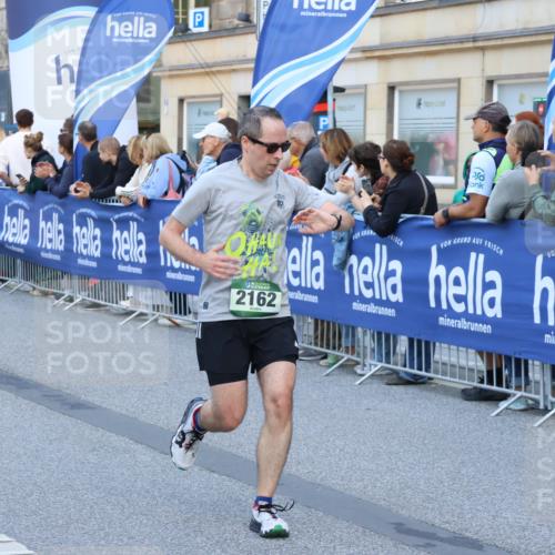 07.09.2025 - BARMER Alsterlauf Strokosch-Dieckow http://msf.ph/oto/8723769 07.09.2025 09:51:11 Ziel 2025, 2416, 2681, 2778, 3247, 3538, 4157, 4173, 4944, 5063, 5125, 5179, 5234, 5376, 5710, 5715, 5807, 5858, 5921, 8075, 8200, 8292, 8477 meine-sportfotos.de