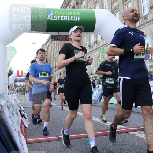 07.09.2025 - BARMER Alsterlauf Strokosch-Dieckow http://msf.ph/oto/8723796 07.09.2025 10:09:23 Ziel 2367, 2479, 2480, 2657, 3130, 3201, 3202, 3203, 3224, 3637, 3784, 3883, 3900, 4057, 4084, 4348, 4458, 4568, 4803, 5089, 5369, 5600, 5601, 5883, 6033, 6046, 6090, 6092, 8109 meine-sportfotos.de