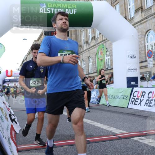 07.09.2025 - BARMER Alsterlauf Strokosch-Dieckow http://msf.ph/oto/8723799 07.09.2025 10:09:24 Ziel 2367, 2479, 2480, 2657, 3130, 3201, 3202, 3203, 3224, 3637, 3784, 3883, 3900, 4057, 4084, 4348, 4458, 4568, 4803, 5089, 5369, 5600, 5601, 5883, 6033, 6046, 6090, 6092, 8109 meine-sportfotos.de