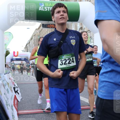 07.09.2025 - BARMER Alsterlauf Strokosch-Dieckow http://msf.ph/oto/8723803 07.09.2025 10:09:25 Ziel 2367, 3201, 3202, 3203, 3224, 3637, 3784, 3900, 4057, 4084, 4348, 4458, 4568, 4803, 5089, 5262, 5600, 5601, 5883, 6033, 6046, 6090, 6092, 8109 meine-sportfotos.de