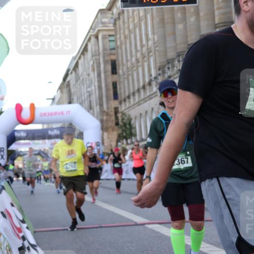 07.09.2025 - BARMER Alsterlauf Strokosch-Dieckow http://msf.ph/oto/8723820 07.09.2025 10:09:31 Ziel 2367, 3201, 3475, 3637, 4057, 4458, 4568, 4803, 4952, 5262, 5307, 5663, 5883, 6081, 8130 meine-sportfotos.de