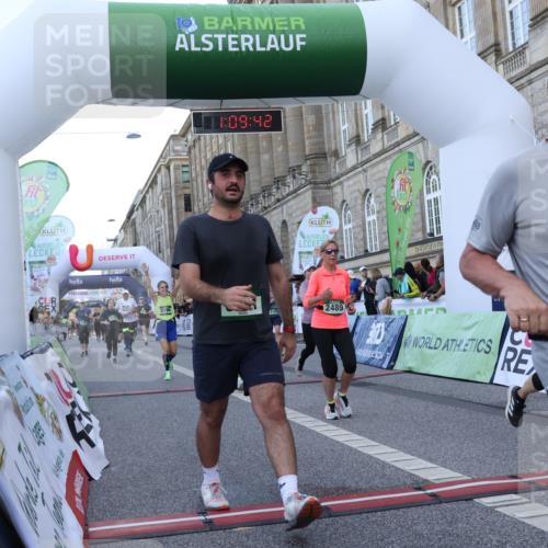 07.09.2025 - BARMER Alsterlauf Strokosch-Dieckow http://msf.ph/oto/8723841 07.09.2025 10:09:40 Ziel 2489, 3318, 3674, 3795, 4421, 4567, 4863, 4952, 5188, 5255, 5307, 5663, 6081, 6083, 6184, 6196, 6260, 8130, 8289 meine-sportfotos.de