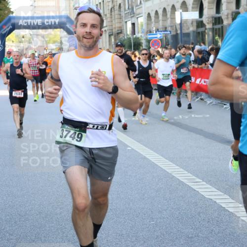 07.09.2025 - BARMER Alsterlauf Strokosch-Dieckow http://msf.ph/oto/8723850 07.09.2025 09:50:59 Ziel 2025, 2416, 2778, 2802, 3059, 3447, 3538, 3546, 3618, 4161, 4162, 4173, 4223, 4619, 4895, 4944, 5051, 5179, 5358, 5715, 5858, 5905, 5921 meine-sportfotos.de