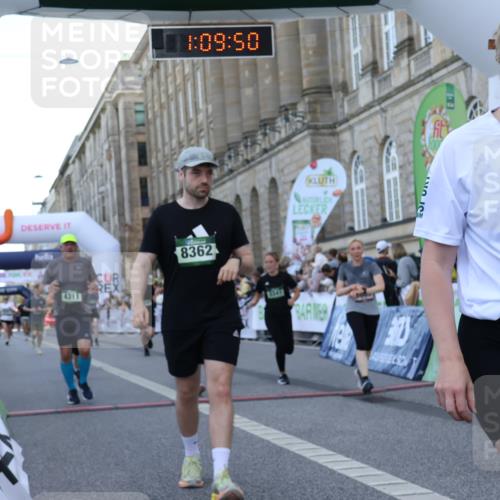 07.09.2025 - BARMER Alsterlauf Strokosch-Dieckow http://msf.ph/oto/8723868 07.09.2025 10:09:48 Ziel 2793, 3007, 3318, 3340, 3341, 3342, 3603, 3674, 3795, 4296, 4311, 4377, 4567, 5188, 6184, 8289, 8365 meine-sportfotos.de
