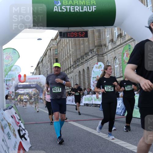 07.09.2025 - BARMER Alsterlauf Strokosch-Dieckow http://msf.ph/oto/8723872 07.09.2025 10:09:51 Ziel 2793, 3007, 3254, 3340, 3341, 3342, 3603, 3825, 4296, 4311, 4377, 4435, 5188, 8365 meine-sportfotos.de