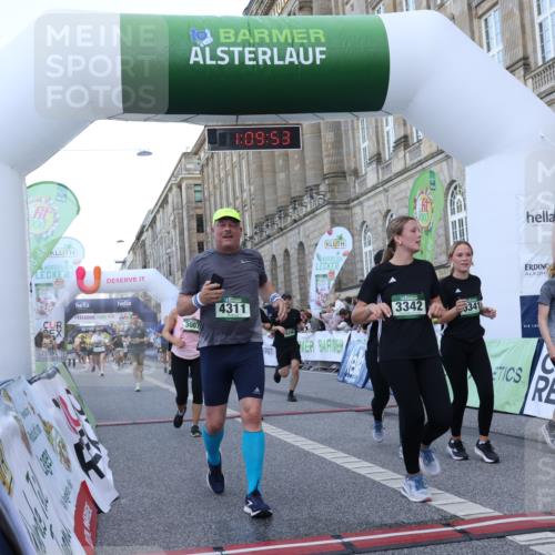 07.09.2025 - BARMER Alsterlauf Strokosch-Dieckow http://msf.ph/oto/8723874 07.09.2025 10:09:51 Ziel 2793, 3007, 3254, 3340, 3341, 3342, 3603, 3825, 4296, 4311, 4377, 4435, 5188, 8365 meine-sportfotos.de