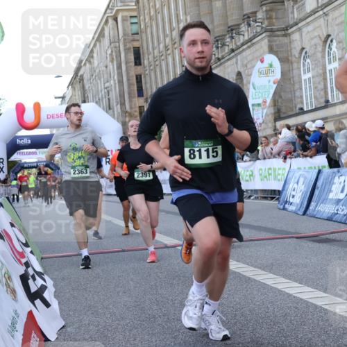 07.09.2025 - BARMER Alsterlauf Strokosch-Dieckow http://msf.ph/oto/8723943 07.09.2025 10:10:17 Ziel 2023, 2197, 2224, 2363, 2391, 3054, 4260, 4474, 4714, 4743, 4906, 4915, 5052, 5443, 6258, 8115 meine-sportfotos.de