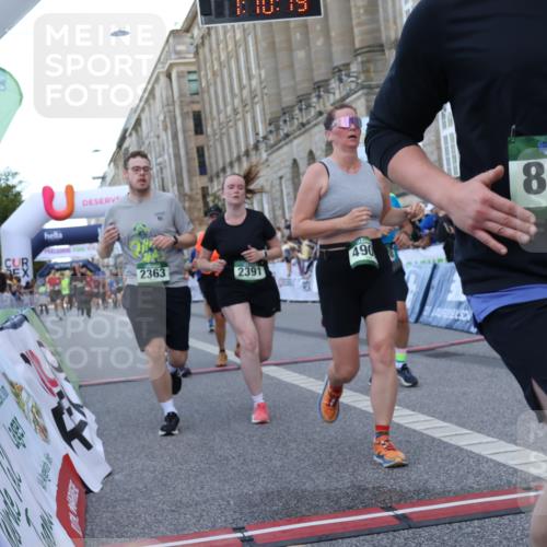 07.09.2025 - BARMER Alsterlauf Strokosch-Dieckow http://msf.ph/oto/8723946 07.09.2025 10:10:17 Ziel 2023, 2197, 2224, 2363, 2391, 3054, 4260, 4474, 4714, 4743, 4906, 4915, 5052, 5443, 6258, 8115 meine-sportfotos.de