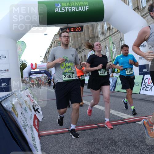 07.09.2025 - BARMER Alsterlauf Strokosch-Dieckow http://msf.ph/oto/8723950 07.09.2025 10:10:19 Ziel 2023, 2197, 2224, 2363, 2391, 2622, 3054, 4203, 4260, 4474, 4714, 4743, 4906, 4915, 5052, 5443, 6000, 6159, 6258, 8115 meine-sportfotos.de
