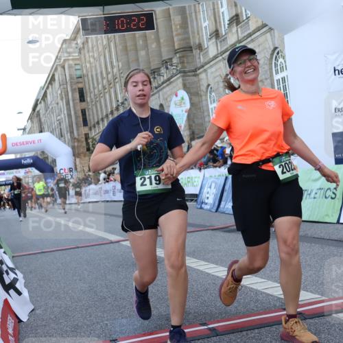 07.09.2025 - BARMER Alsterlauf Strokosch-Dieckow http://msf.ph/oto/8723954 07.09.2025 10:10:20 Ziel 2023, 2197, 2224, 2363, 2391, 2622, 2639, 2787, 3054, 4203, 4260, 4714, 4743, 4906, 5052, 6000, 6159, 6258, 8115, 8147, 8162 meine-sportfotos.de