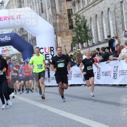 07.09.2025 - BARMER Alsterlauf Strokosch-Dieckow http://msf.ph/oto/8723957 07.09.2025 10:10:22 Ziel 2023, 2197, 2224, 2363, 2391, 2586, 2622, 2639, 2787, 2805, 3054, 4203, 4714, 4893, 6000, 6159, 6258, 8147, 8162 meine-sportfotos.de