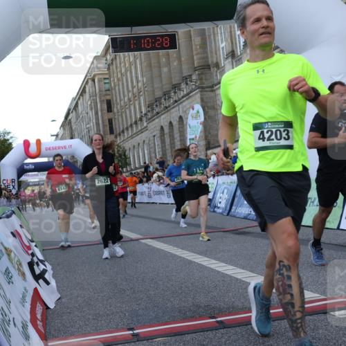 07.09.2025 - BARMER Alsterlauf Strokosch-Dieckow http://msf.ph/oto/8723971 07.09.2025 10:10:26 Ziel 2082, 2224, 2469, 2586, 2622, 2639, 2787, 2805, 3549, 4203, 4838, 4893, 4933, 4935, 5778, 5780, 6000, 6159, 8147, 8162 meine-sportfotos.de