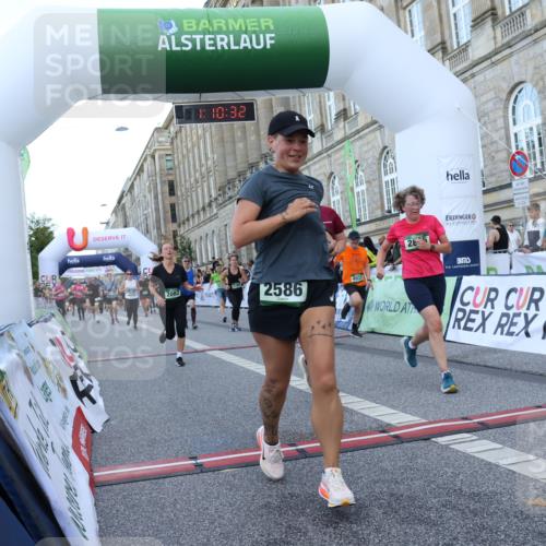 07.09.2025 - BARMER Alsterlauf Strokosch-Dieckow http://msf.ph/oto/8723986 07.09.2025 10:10:30 Ziel 1160, 2082, 2469, 2586, 2622, 2639, 2787, 2805, 2865, 2895, 2907, 3549, 4203, 4554, 4838, 4893, 4933, 4935, 5176, 5778, 5780, 5816, 5893, 5896, 6000, 6159, 8147, 8162 meine-sportfotos.de