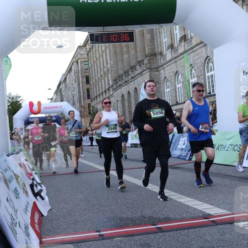 07.09.2025 - BARMER Alsterlauf Strokosch-Dieckow http://msf.ph/oto/8724000 07.09.2025 10:10:34 Ziel 1160, 2082, 2469, 2805, 2865, 2895, 2907, 3250, 3549, 3756, 3757, 4099, 4202, 4302, 4554, 4622, 4838, 4893, 4933, 4935, 5176, 5285, 5652, 5778, 5780, 5816, 5893, 5896, 8463 meine-sportfotos.de