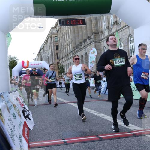 07.09.2025 - BARMER Alsterlauf Strokosch-Dieckow http://msf.ph/oto/8724002 07.09.2025 10:10:34 Ziel 1160, 2082, 2469, 2805, 2865, 2895, 2907, 3250, 3549, 3756, 3757, 4099, 4202, 4302, 4554, 4622, 4838, 4893, 4933, 4935, 5176, 5285, 5652, 5778, 5780, 5816, 5893, 5896, 8463 meine-sportfotos.de