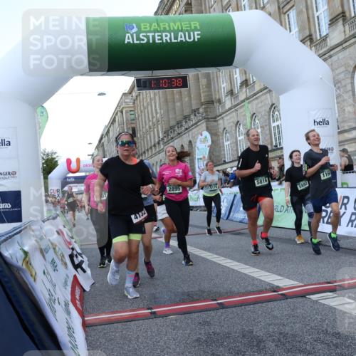 07.09.2025 - BARMER Alsterlauf Strokosch-Dieckow http://msf.ph/oto/8724007 07.09.2025 10:10:36 Ziel 1160, 2469, 2865, 2895, 2907, 3250, 3549, 3756, 3757, 3758, 4058, 4099, 4202, 4302, 4554, 4622, 4667, 4838, 5176, 5285, 5652, 5778, 5780, 5816, 5879, 5893, 5896, 8463 meine-sportfotos.de