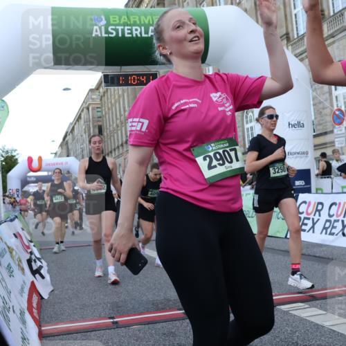 07.09.2025 - BARMER Alsterlauf Strokosch-Dieckow http://msf.ph/oto/8724016 07.09.2025 10:10:39 Ziel 1160, 2352, 2474, 2632, 2865, 2895, 2907, 3250, 3470, 3756, 3757, 3758, 4058, 4099, 4202, 4291, 4302, 4554, 4622, 4667, 5176, 5285, 5319, 5652, 5816, 5829, 5879, 5893, 5896, 8423, 8463 meine-sportfotos.de