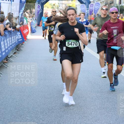 07.09.2025 - BARMER Alsterlauf Strokosch-Dieckow http://msf.ph/oto/8724024 07.09.2025 09:50:31 Ziel 2162, 2203, 2478, 2683, 2897, 2900, 2922, 3147, 3148, 3255, 3314, 3411, 3443, 3510, 3518, 3525, 3623, 3749, 3835, 4499, 4573, 4835, 4936, 5028, 5316, 5383, 5661, 6107, 6162, 6176, 8105 meine-sportfotos.de