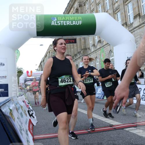 07.09.2025 - BARMER Alsterlauf Strokosch-Dieckow http://msf.ph/oto/8724025 07.09.2025 10:10:43 Ziel 1188, 2352, 2474, 2632, 3145, 3250, 3469, 3470, 3756, 3757, 3758, 3987, 4058, 4099, 4202, 4291, 4302, 4384, 4622, 4667, 4864, 5285, 5319, 5413, 5652, 5829, 5879, 6088, 6114, 8423, 8463 meine-sportfotos.de