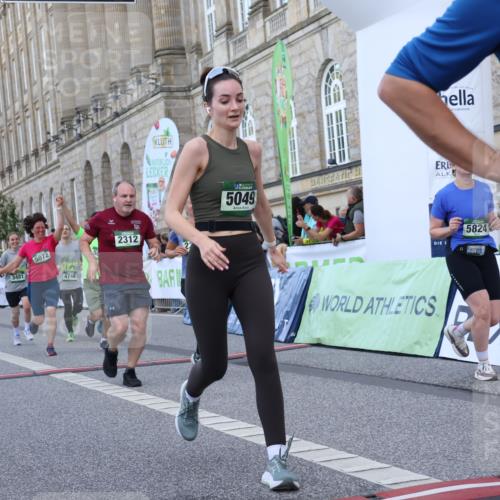 07.09.2025 - BARMER Alsterlauf Strokosch-Dieckow http://msf.ph/oto/8724062 07.09.2025 10:10:59 Ziel 2311, 2312, 2703, 3088, 3472, 3481, 3606, 3687, 4748, 4832, 5009, 5049, 5072, 5073, 5814, 5824, 6038, 6054, 6177, 8078, 8079 meine-sportfotos.de