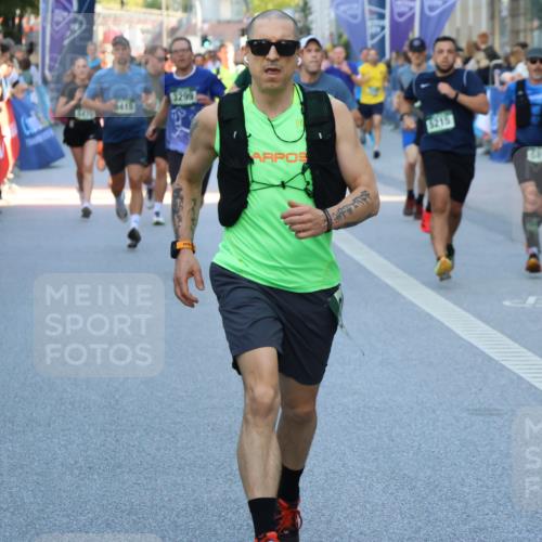 07.09.2025 - BARMER Alsterlauf Strokosch-Dieckow http://msf.ph/oto/8724073 07.09.2025 09:50:24 Ziel 2478, 2683, 3147, 3158, 3255, 3314, 3411, 3510, 3518, 3623, 3749, 4160, 4164, 4499, 4573, 4663, 4835, 5018, 5316, 5318, 5383, 5642, 5661, 6107, 6162, 6235, 8105, 8240 meine-sportfotos.de